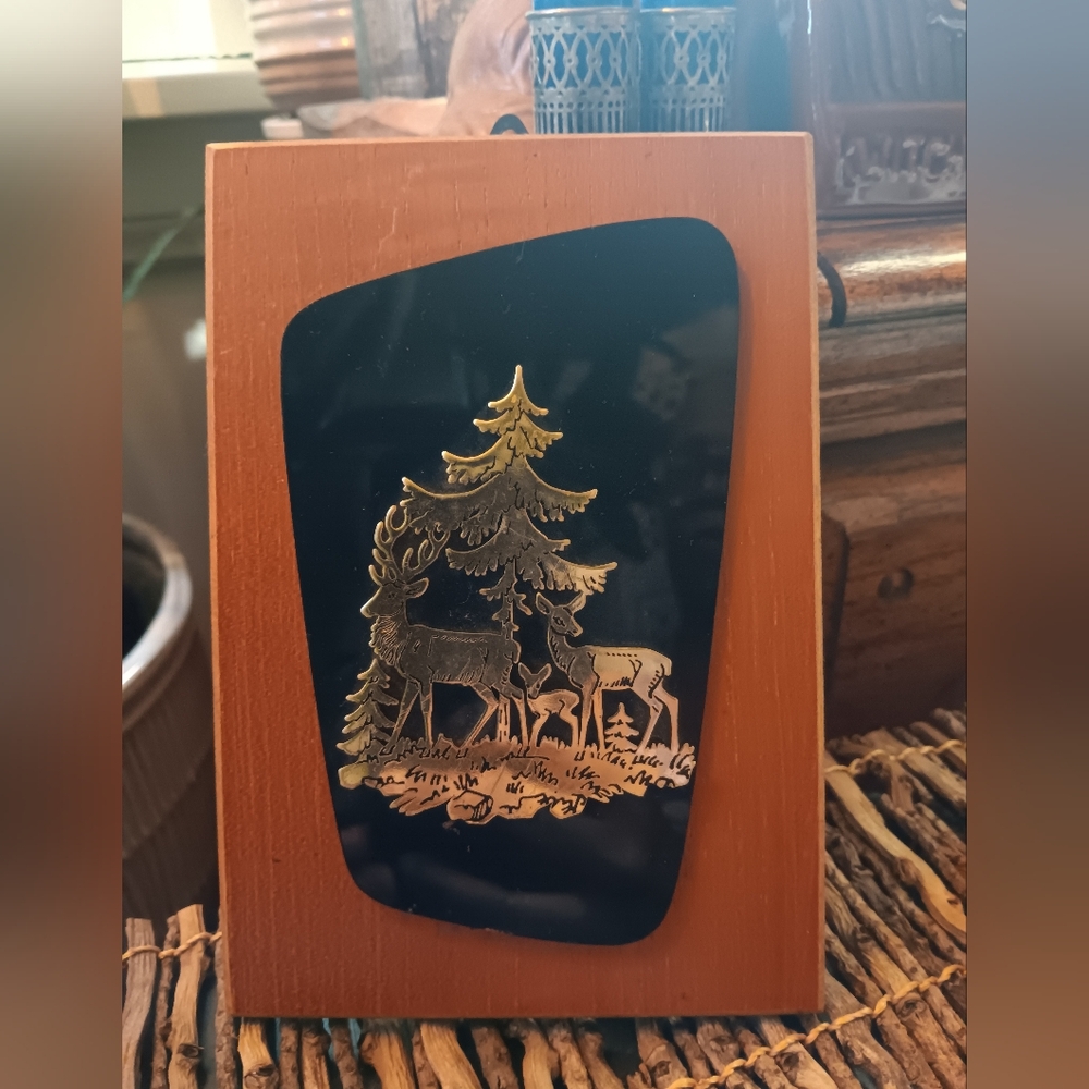 Vintage MCM wood brass plastic wall plaque winter scene holiday deer 🦌